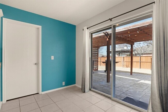 Building Photo - 2201 Tailburton Ct