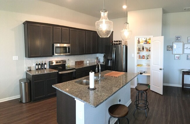Building Photo - 3948 Aransas Dr