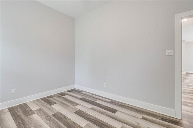Building Photo - 5017 Moravian Dr