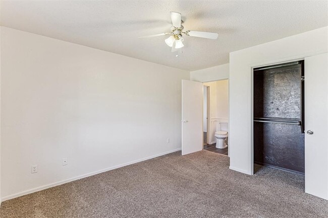Building Photo - 1405 SW 77th Terrace