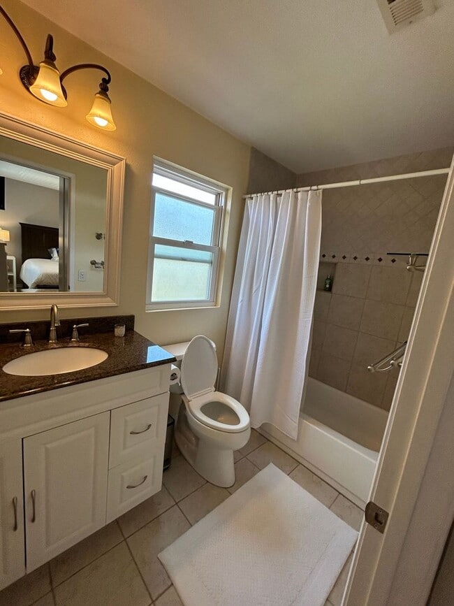Building Photo - New! Fully Furnished Costa Mesa Condo Near Back Bay!