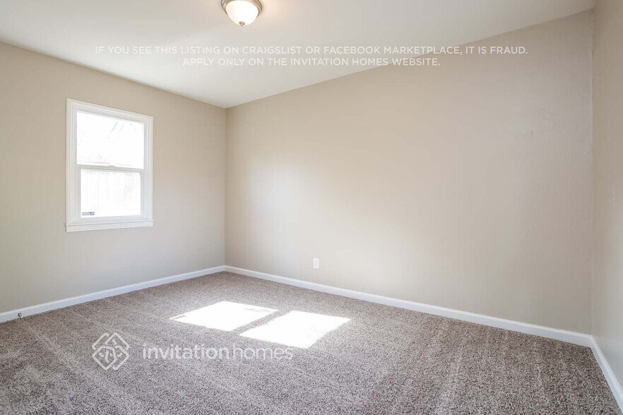 Building Photo - 548 B St
