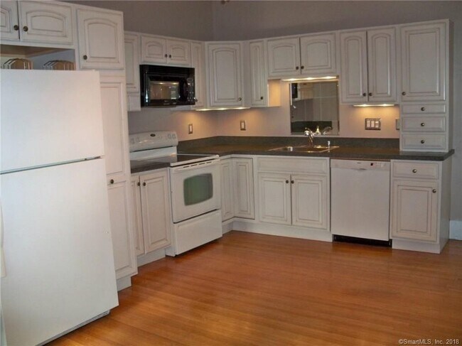 Kitchen - 309 S Main St