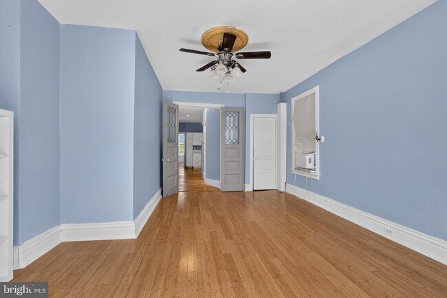 Building Photo - 4947 Catharine St