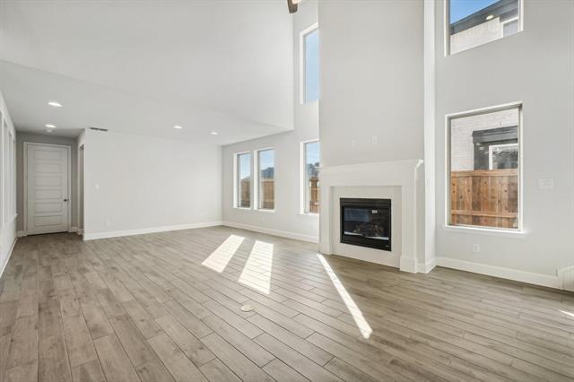 Building Photo - 1628 Victoria Pl