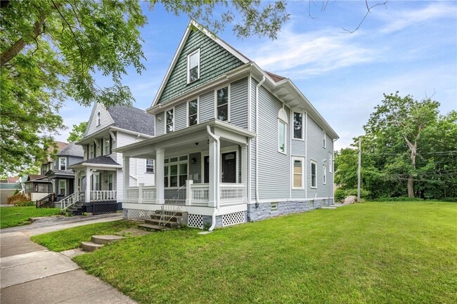 Building Photo - 185 Columbia Ave