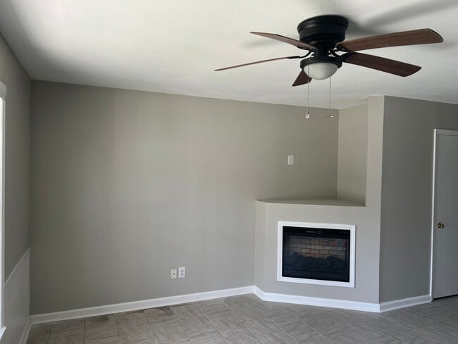 Building Photo - Available Now! Two-bedroom Duplex in Socas...