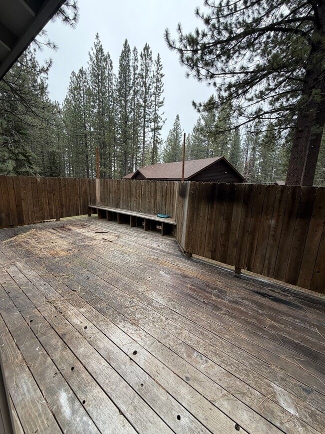Building Photo - Completely Remodeled 3 Bedroom, 2.5 Bath Home in Meyers