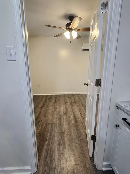 Building Photo - 503 Canal St