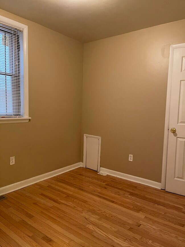 Building Photo - 1742 N 16th St