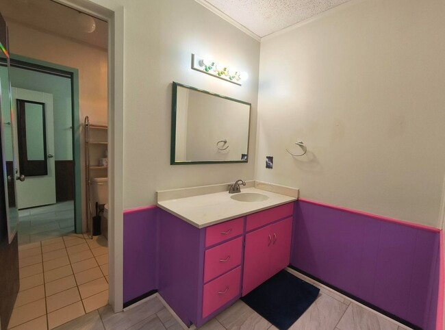 Building Photo - Comfortable 3 bedroom, 2 bath home in the WALL SCHOOL DISTRICT! AVAILABLE NOW!