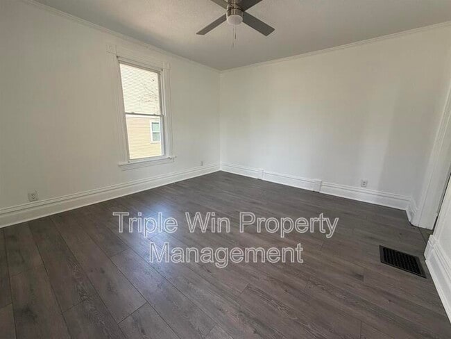 Building Photo - 123 W Thornton Ave