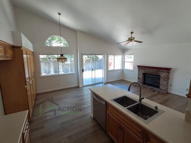 Building Photo - 3835 Hunters Glen Pl