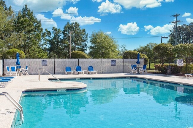 Building Photo - 2269J Essex Dr