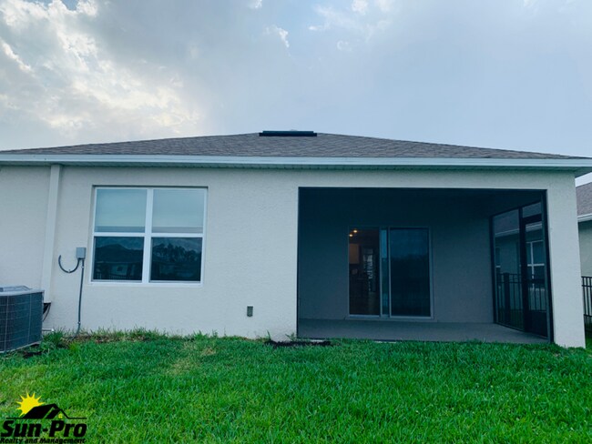 Building Photo - 311 Caryota Ct