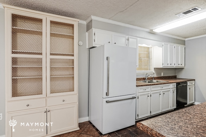 Building Photo - 804 Berkshire St