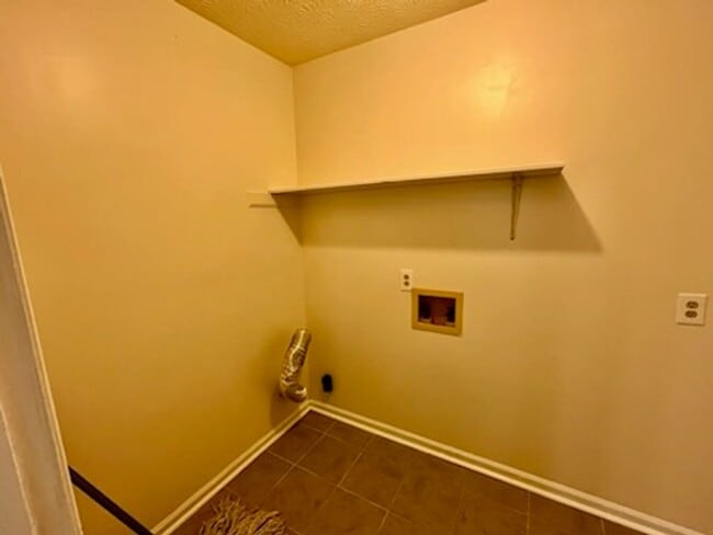 Building Photo - 5453 Cranston Dr