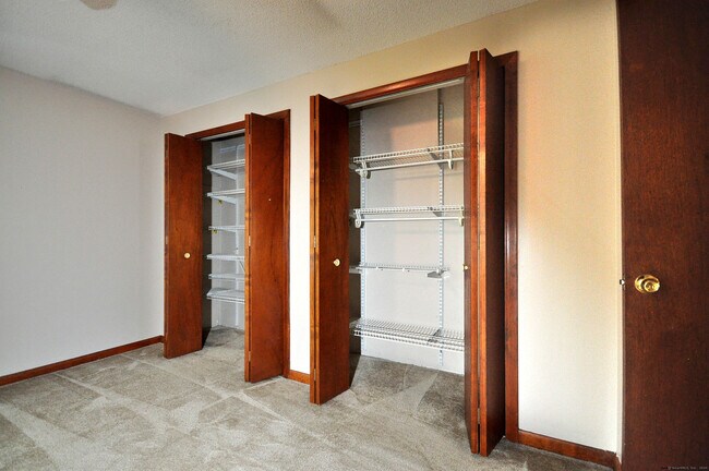 Building Photo - 3 St Marc Cir