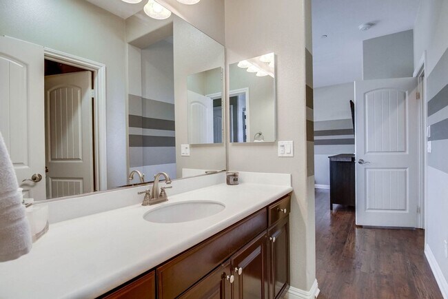 Building Photo - RENT SPECIAL | Large Estate with Resort-Style Amenities