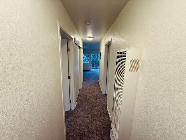Building Photo - 3624 Terry Ln
