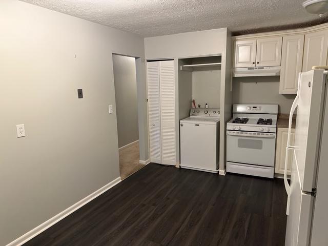 Building Photo - 9710 Willowwood Way