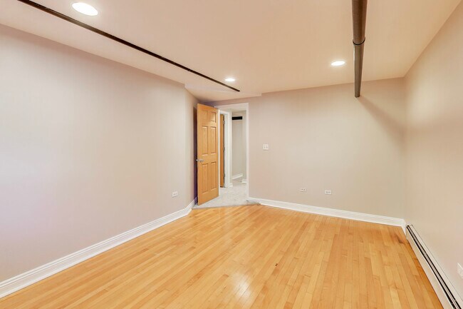 Building Photo - 6542 N Newgard Ave