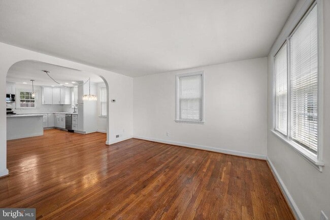Building Photo - 1701 Sycamore St
