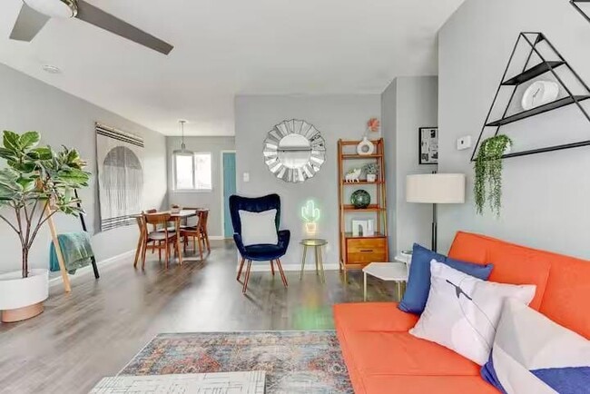 Building Photo - 2005 Cheshire Dr