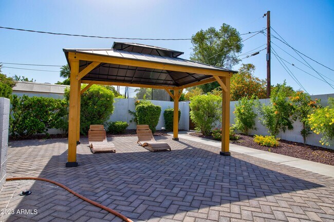 Building Photo - 1201 E Northview Ave