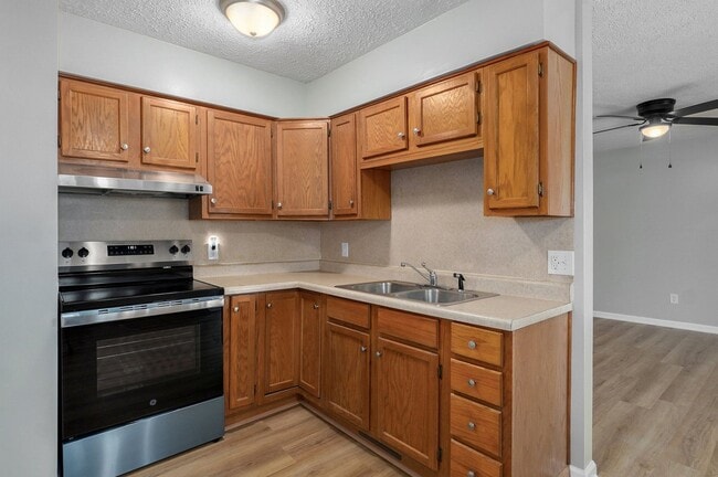 Building Photo - Charming 3 bedroom house in Springfield,MO!