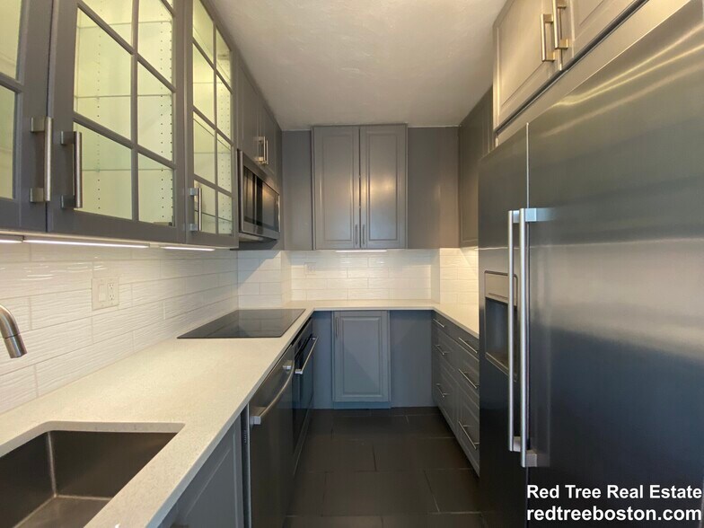 Building Photo - 60 Babcock St