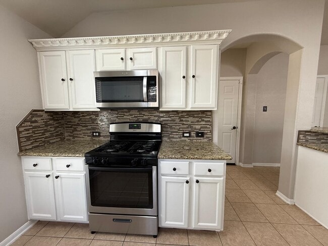 Building Photo - 19011 Bressingham Dr