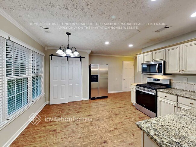 Building Photo - 9008 Mallory Ln