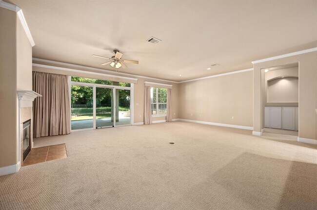 Building Photo - 216 Armstrong Dr
