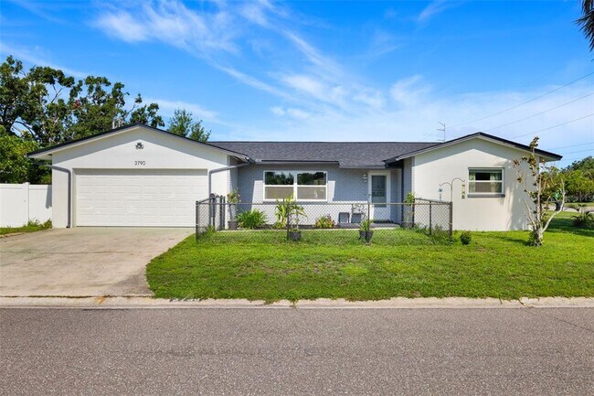 Primary Photo - 3790 60th St N