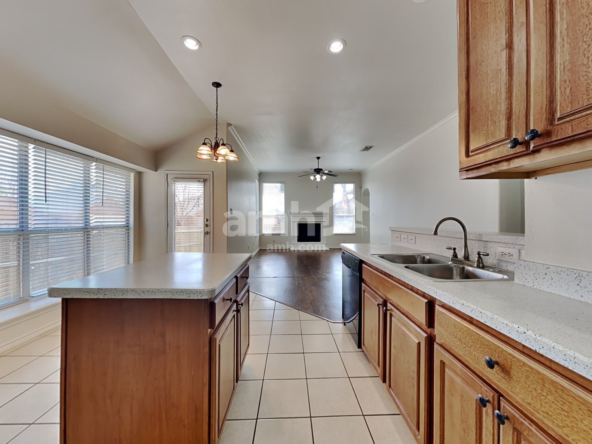 Building Photo - 8601 Lariat Cir