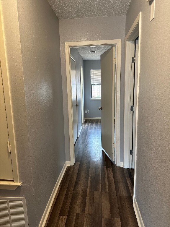 Building Photo - 1614 Plateau Ridge