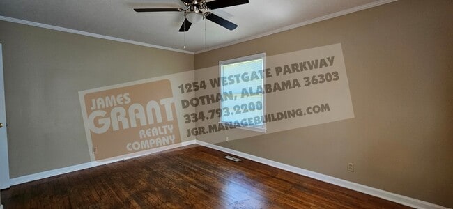 Building Photo - 2004 Roebuck St