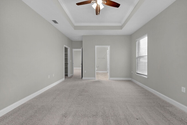 Building Photo - 702 Shady Ln Dr