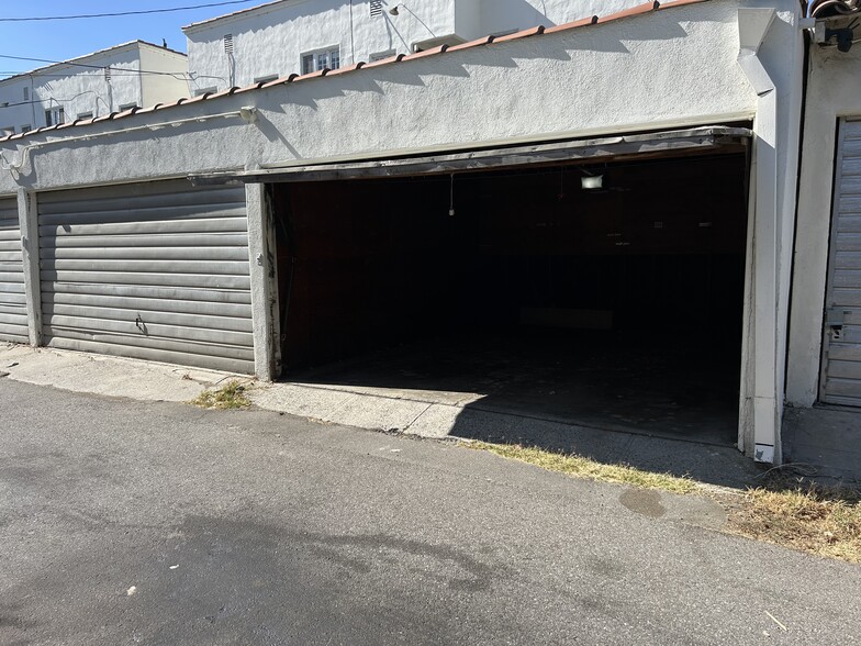 Building Photo - 6450 W Olympic Blvd