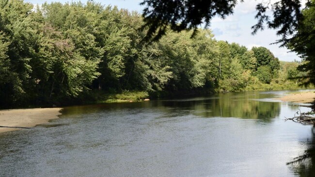 Building Photo - 9 Fawn Meadows