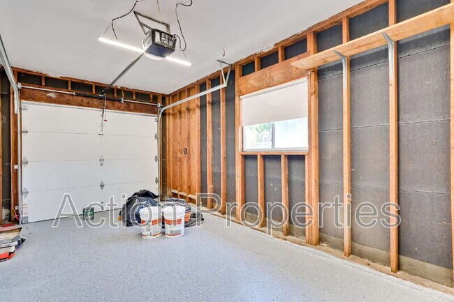 Building Photo - 457 Carneros Ave