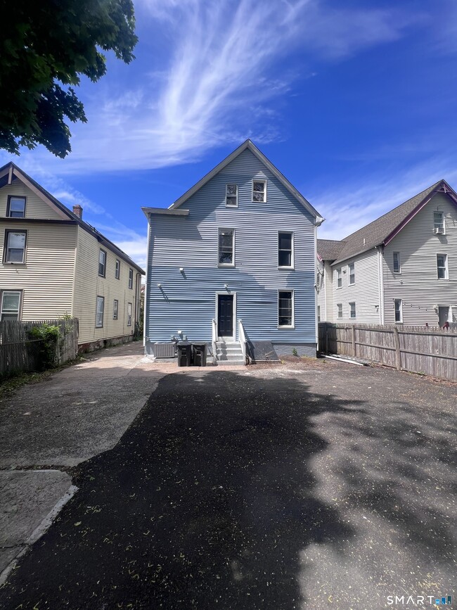 Building Photo - 50 Admiral St