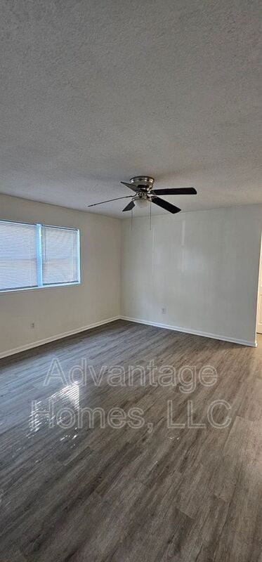 Building Photo - 702 N 70th St