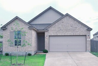 Building Photo - 211 Pitkin Dr