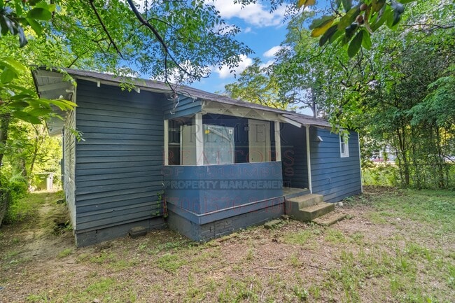 Building Photo - 615 32nd St