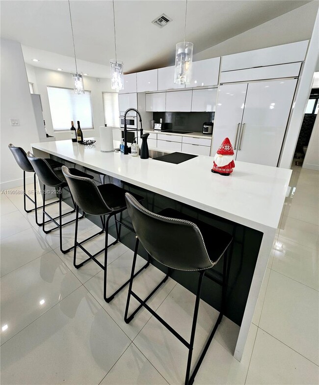 Building Photo - 16138 SW 154th Ct