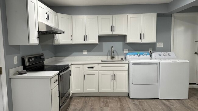 Building Photo - 38a Saco St