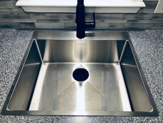 Building Photo - 516 Brent Rd