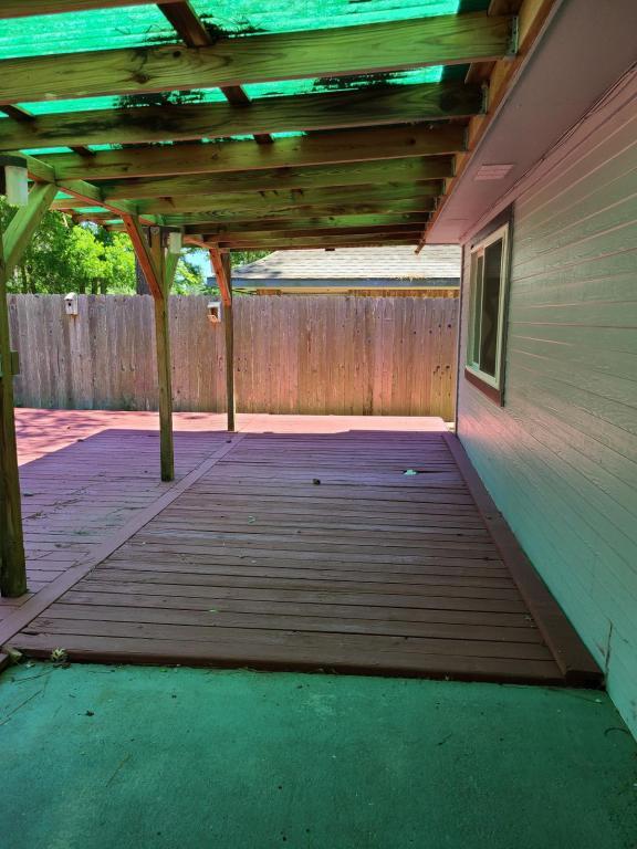 Building Photo - 25110 Firewood Ln